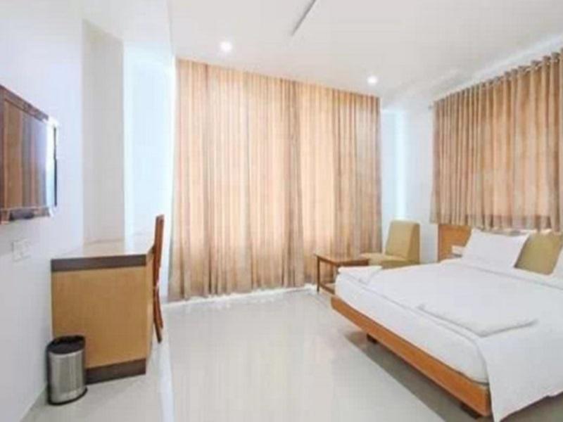 Fabhotel Syberitic Suites Gachibowli - Fully Vaccinated Staff Kondapur  Exterior photo