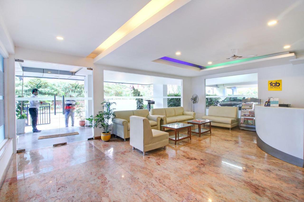 Fabhotel Syberitic Suites Gachibowli - Fully Vaccinated Staff Kondapur  Exterior photo